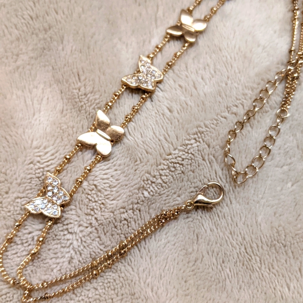 Pavé butterfly choker